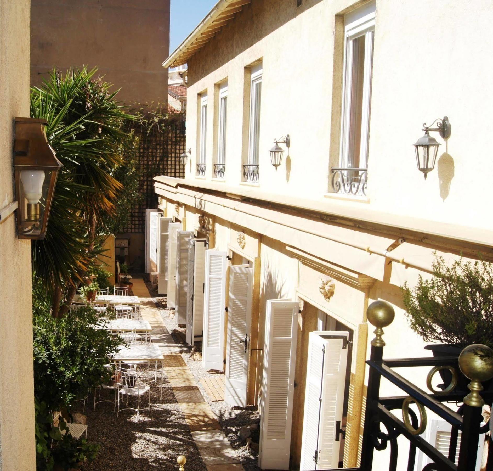 Ruc Hotel Cannes Exteriör bild